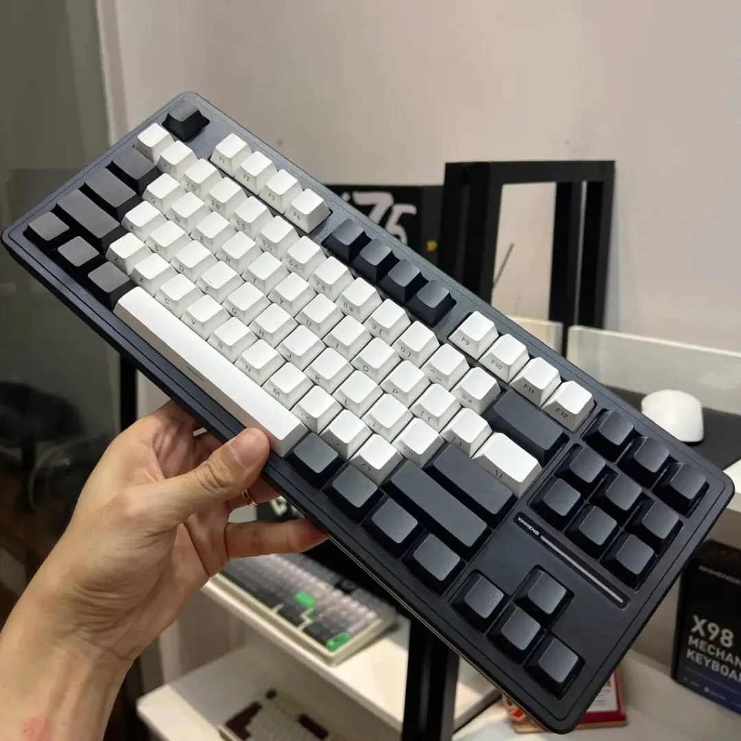 XINMENG M87 Pro V2 Tri-mode RGB Mechanical Keyboard 3 XINMENG M87 Pro V2 Tri-mode RGB Mechanical Keyboard - Image 3