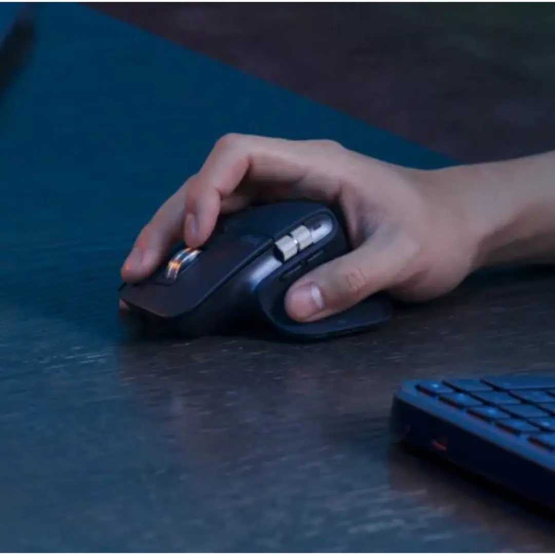 Logitech MX Keys S Wireless Keyboard Mouse Combo, Graphite 5 Logitech MX Keys S Wireless Keyboard Mouse Combo, Graphite - Image 5